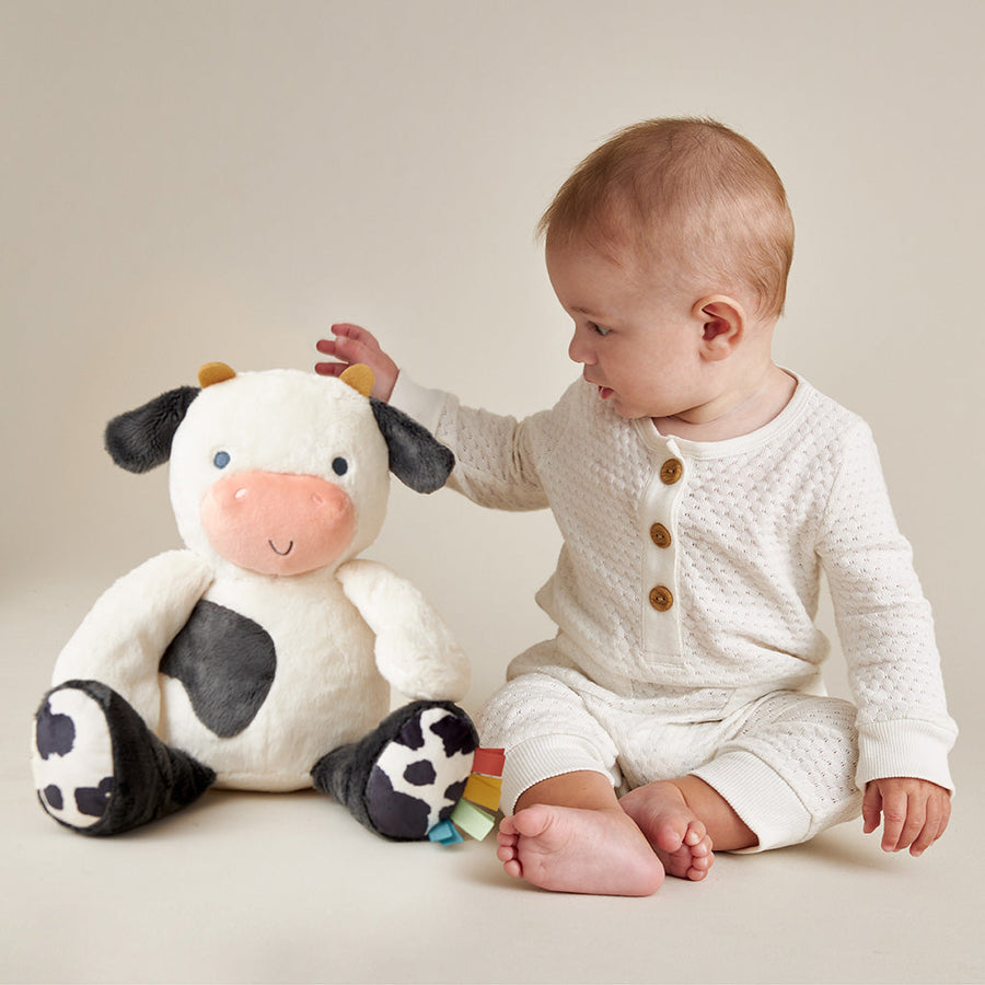Sweetie Snuggles™ Plush - Carmen the Cow