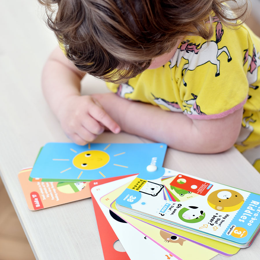 Peek-a-boo Riddles 3 beginner