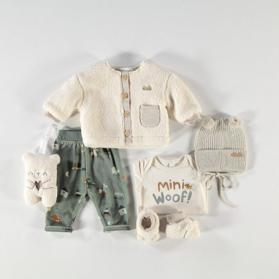 Green velvet leggings, newborn