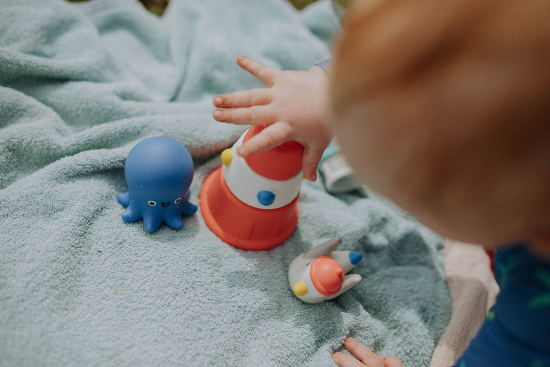 Itzy Stack & Squirt™