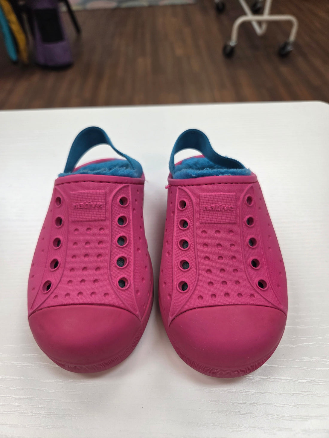 Native shoes - size 7 Pink