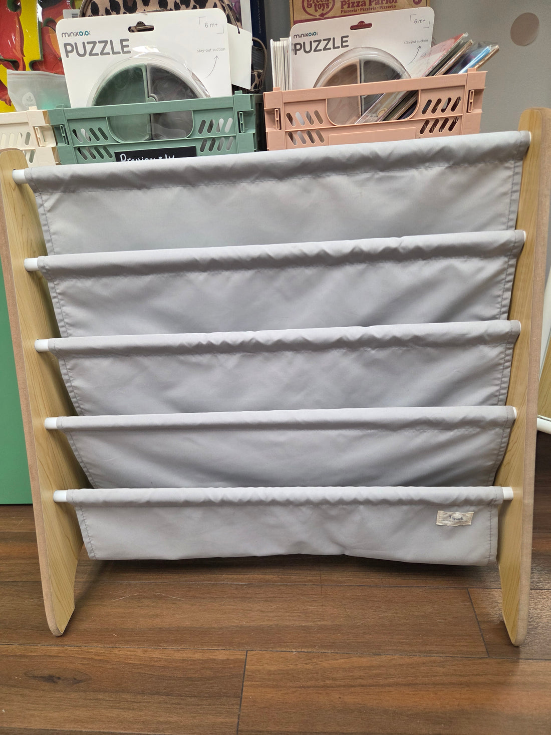 3 Sprouts Book Rack